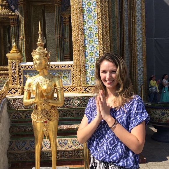 Meet your Posher, Ayla - Picture 3 of 8